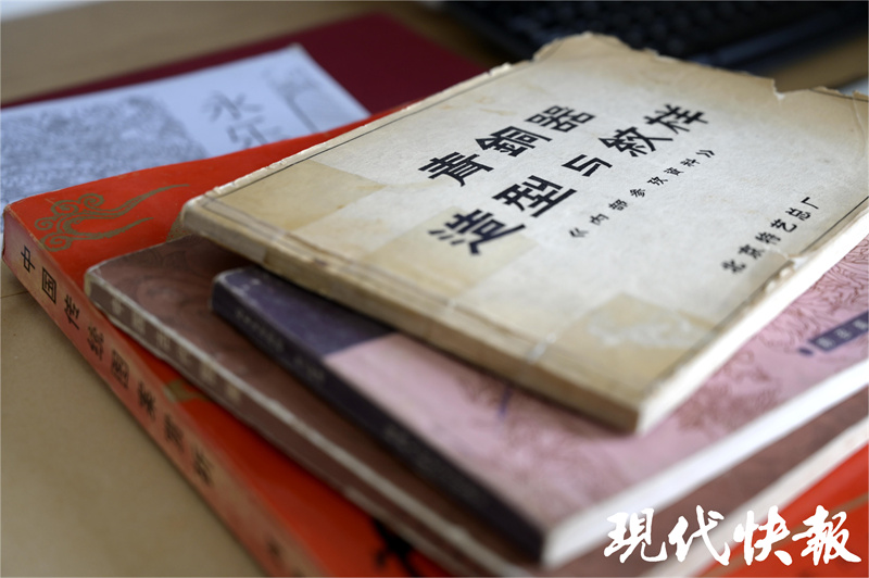 凯发k8娱乐k8凯发官网版下载客串“汉服设计师”揭秘一件汉服的诞生(图5)