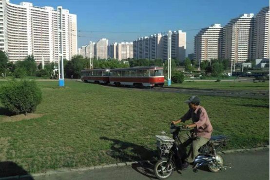 凯发k8一触即发朝鲜人民不买房挣的钱都花哪了？看看朝鲜人心中的“奢侈品”(图7)