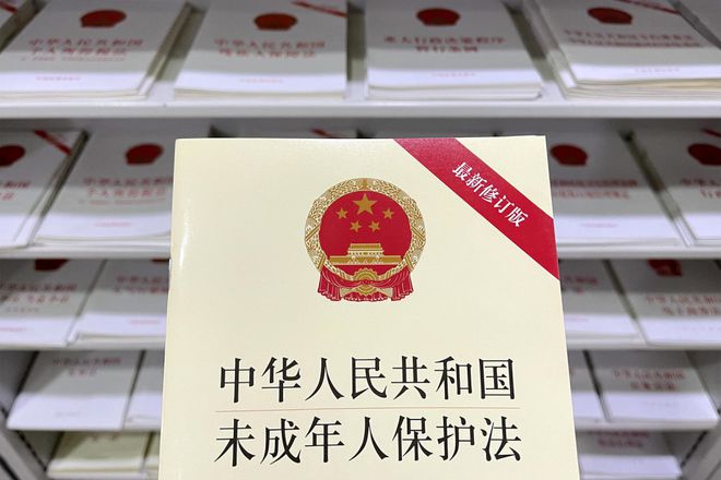 凯发k8娱乐k8凯发官网版下载山东威海21岁女孩被4未成年围殴：未成年保应该保护谁？(图7)